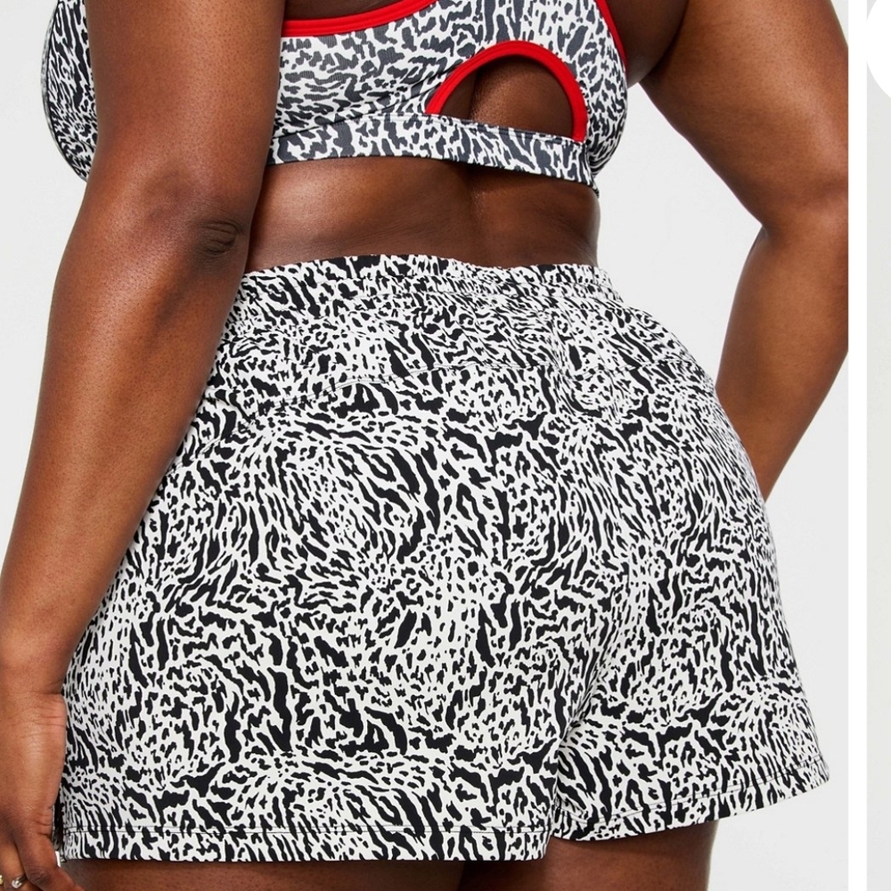 FABLETICS Mid-Rise Quick-dry Drawstring Shorts 2X… - image 2